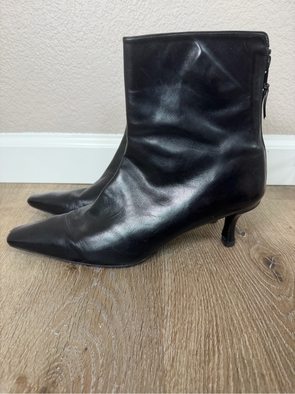 Stuart Weitzman Black Leather Ankle Boots Booties Kitten Heel Square Pointed Toe